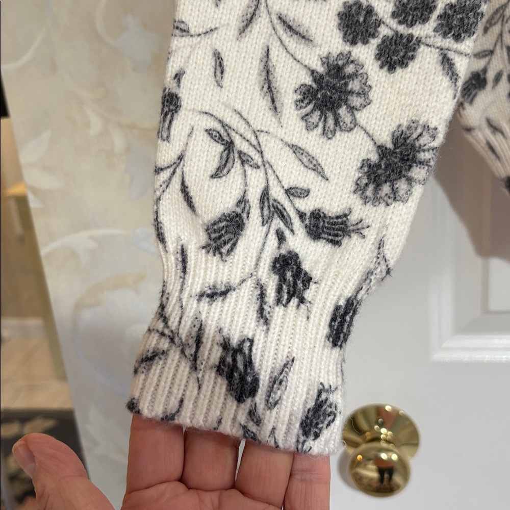 Ann Taylor Floral Knit Cardigan Sweater in Black, Gray and Cream - Picture 3 of 9
